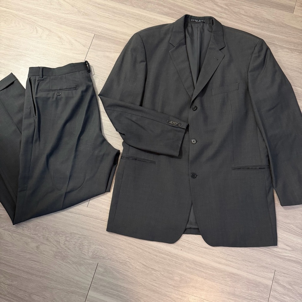 Hugo Boss, BOSS, Virgin Wool Blend, Stretch, Charcoal Gray Suit | Men’s 48L